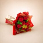 Buquê de 12 Rosas Vermelhas