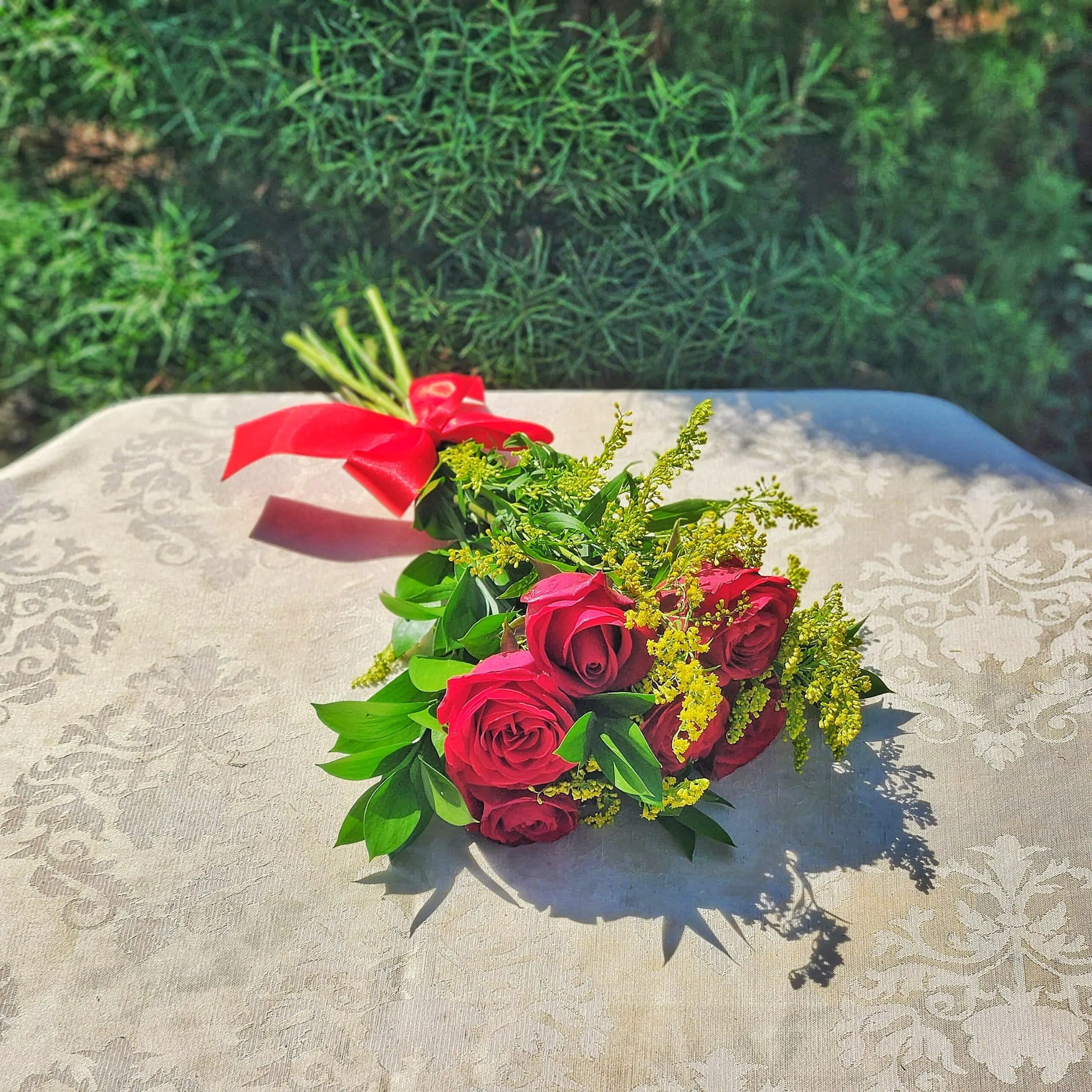 Buquê de 6 Rosas Vermelhas - Imagem 3